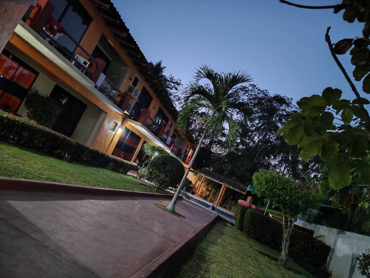 Hotel J.B. Zihuatanejo Exteriér fotografie